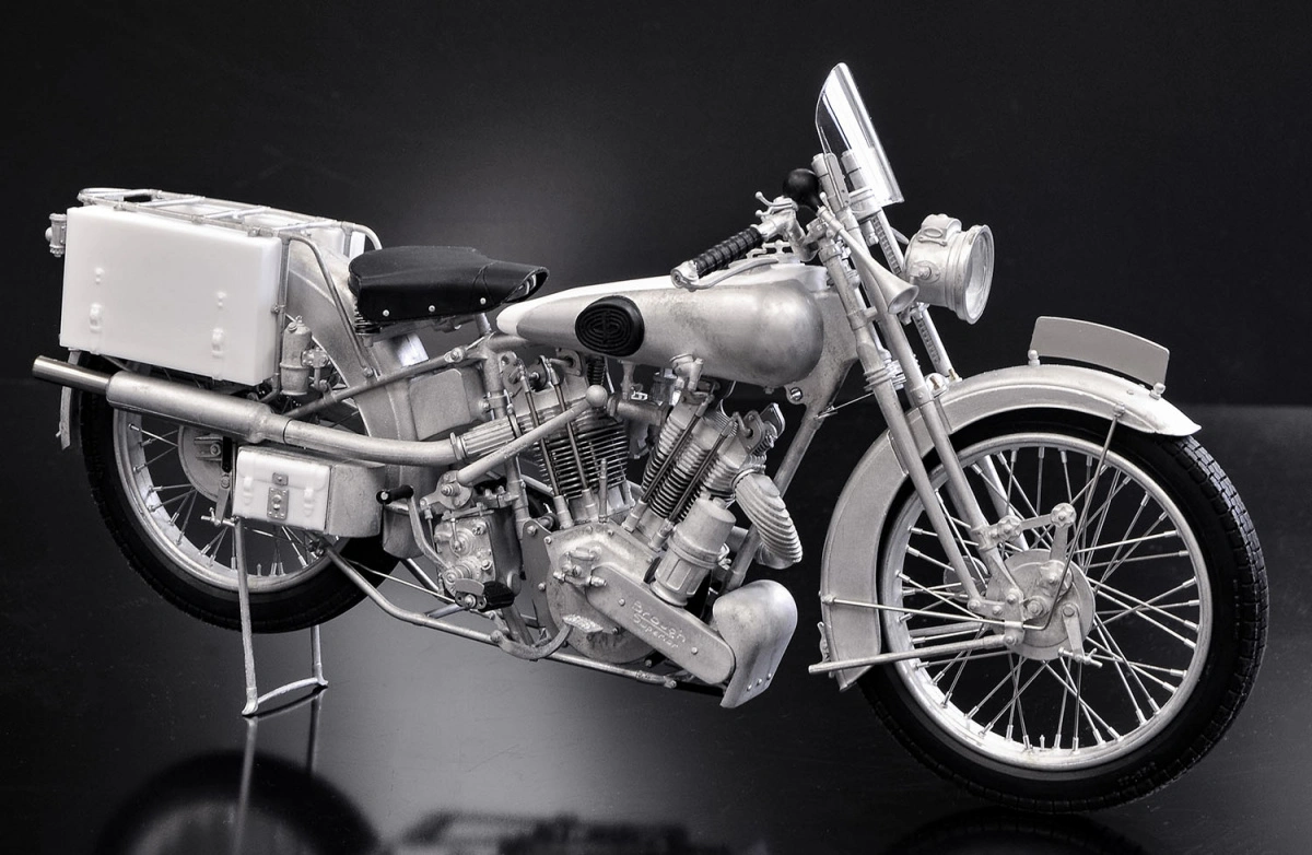 Brough Superior SS100 - 1926 Fulldetail Kit 1/9 - Model Factory Hiro 3 Brough Superior SS100 - 1926 Fulldetail Kit 1/9 - Model Factory Hiro