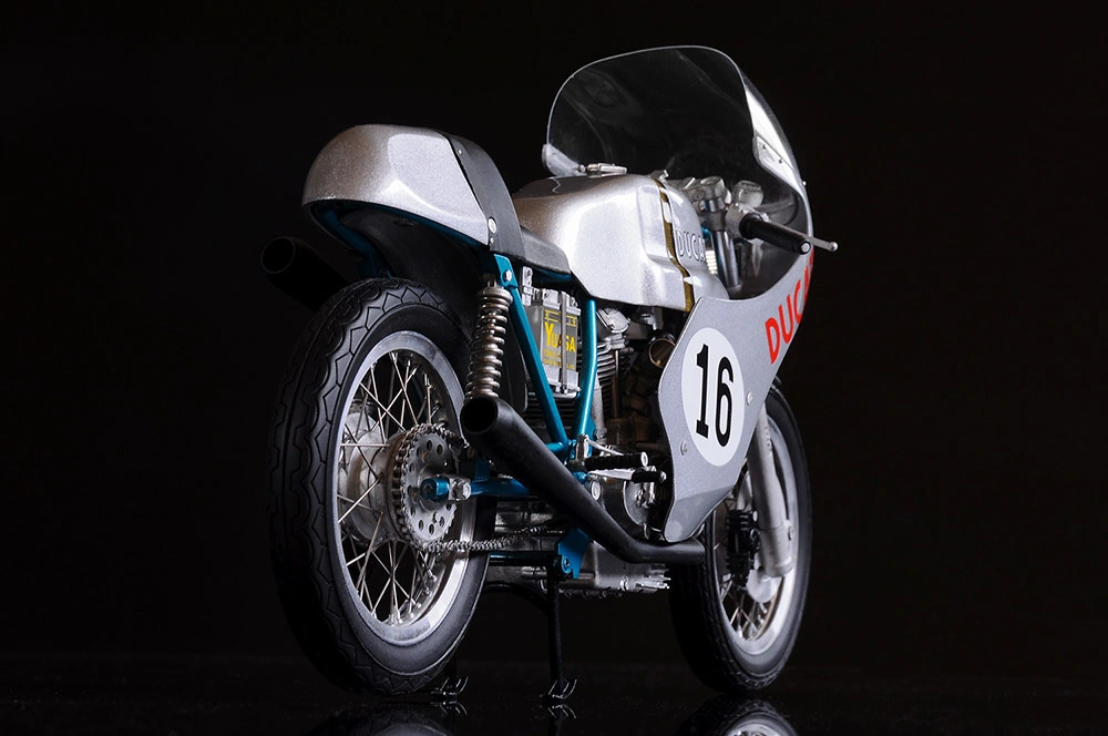 Ducati 750 Imola Racer 1972 1/9 - Model Factory Hiro 9 Ducati 750 Imola Racer 1972 1/9 - Model Factory Hiro - Image 7