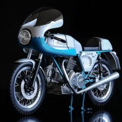 Ducati 750 Super Sport [1974] 1/9 - Model Factory Hiro -Cars - Plastic Models Sales ducati 750 super sport 1974 1 9 model factory hiro w1200 h1200 f64cbd3a626689a6e2110da72db2efe0