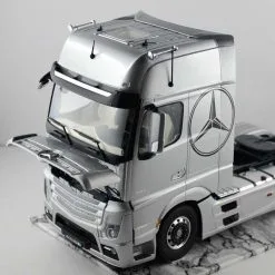 Mercedes Benz Actros MP4 Gigaspace (1:24) Model Kit Truck 3905 - Italeri -Cars - Plastic Models Sales mercedes benz actros mp4 gigaspace 1 24 model kit truck 3905 italeri w1200 h1200 1a0007d44be2af4df741d83796bc4c44