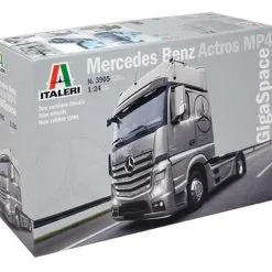 Mercedes Benz Actros MP4 Gigaspace (1:24) Model Kit Truck 3905 - Italeri